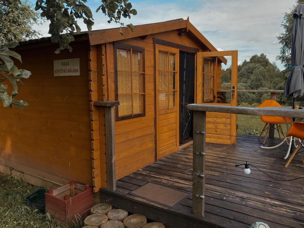Starp Debesim Un Zemi Guest House Krāslava Екстериор снимка